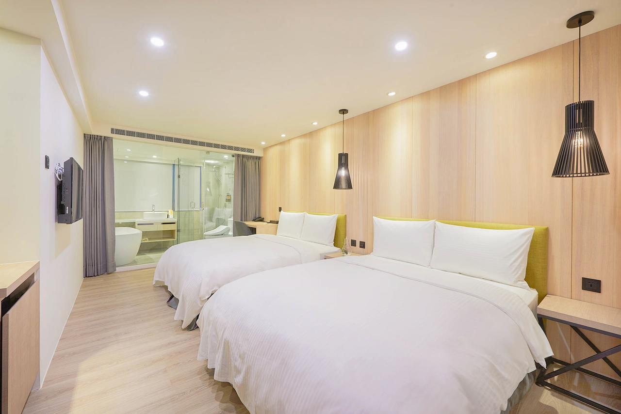Green Hotel - West District Тайчжун Экстерьер фото